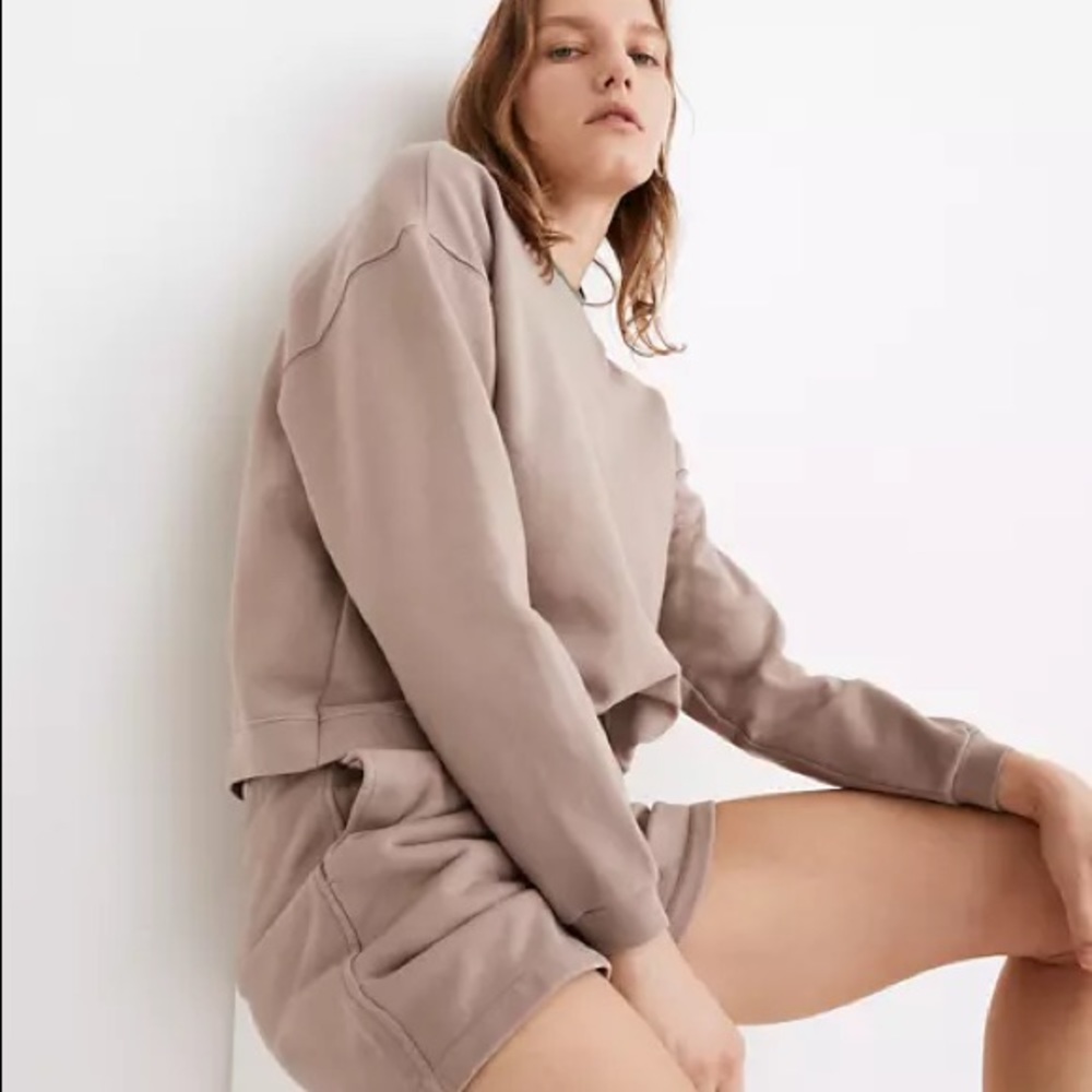 Madewell Re)sourced Cotton Swing Sweatshirt.
